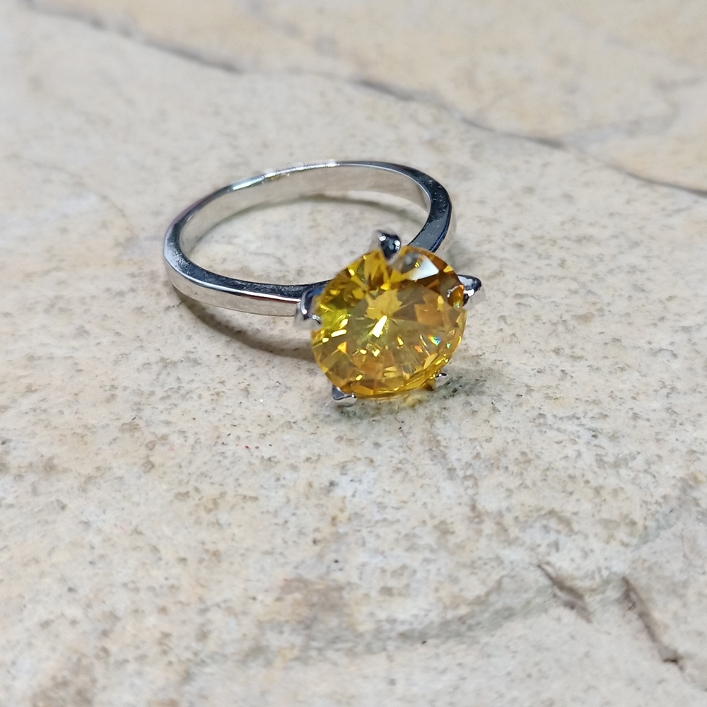 Elegant Silver Ring with Vibrant Yellow CZ Gemstone